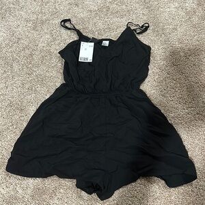 new with tags black shorts romper!! size 3XS